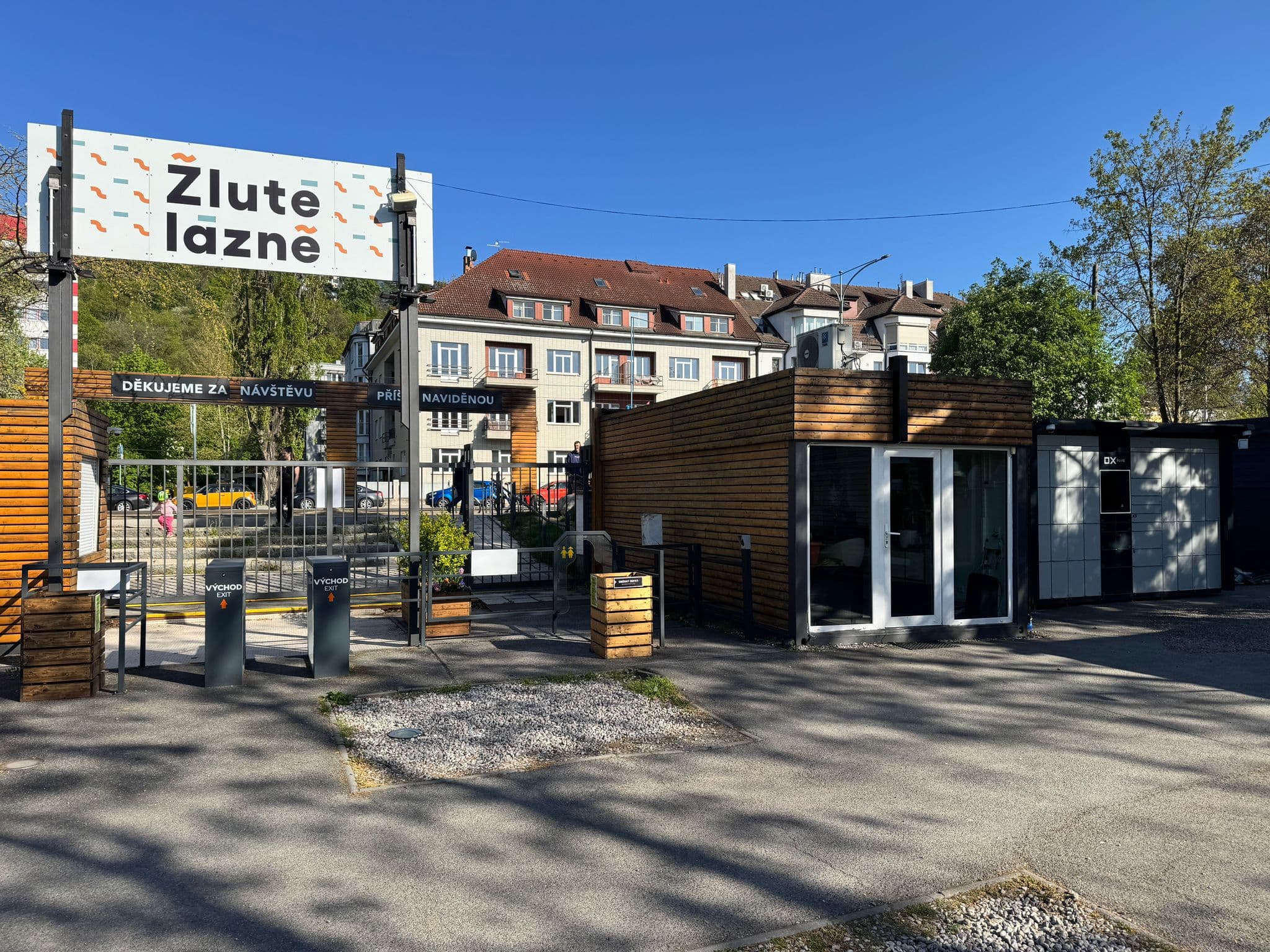 Léto ve Žlutých lázních bez starostí: OX Luggage Storage otevřel novou úschovnu